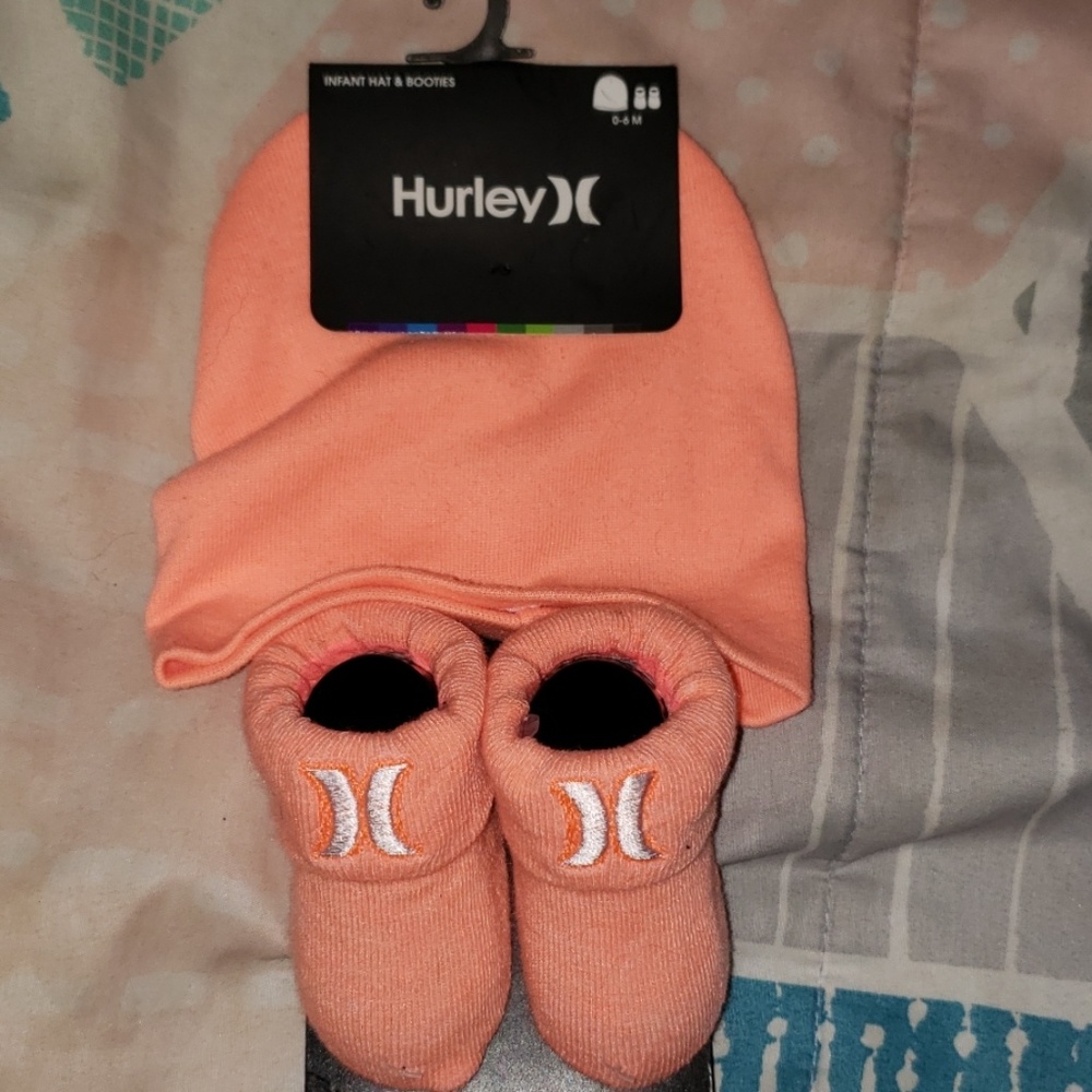 Hurley infant hat and booties